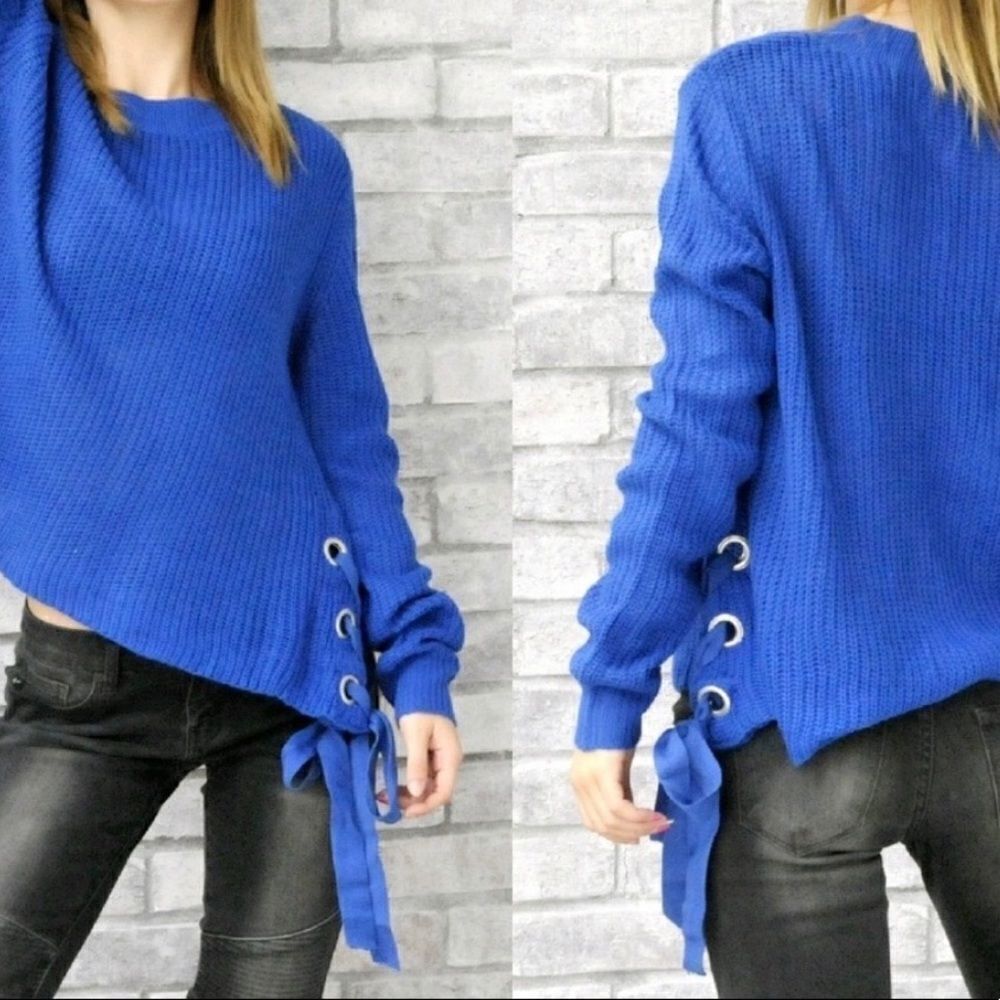 Side Lacing Sweater - Picture 2 of 10